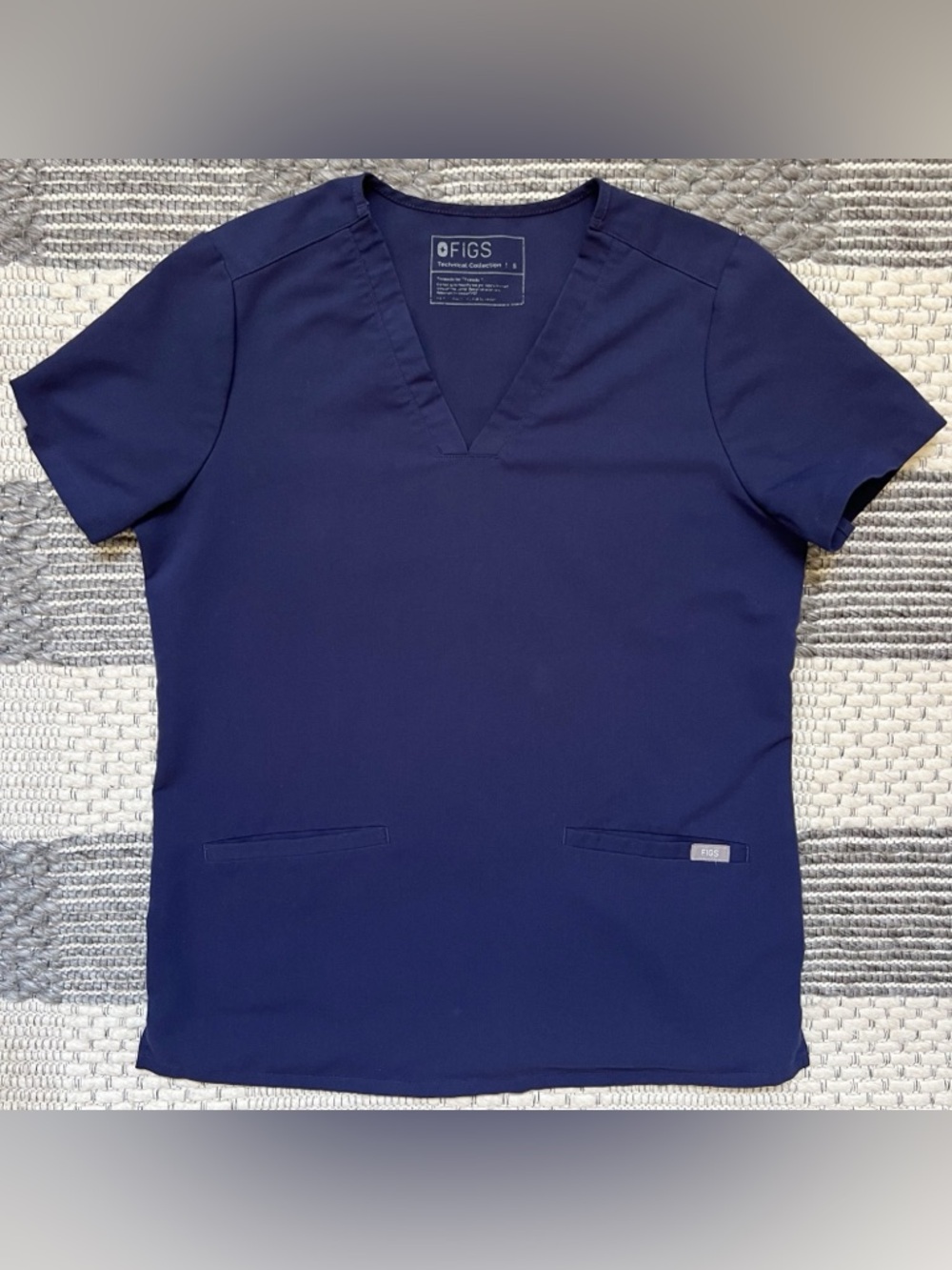 FIGS Casma 3-Pocket Scrub Top Navy Blue Technical Collection Size Small